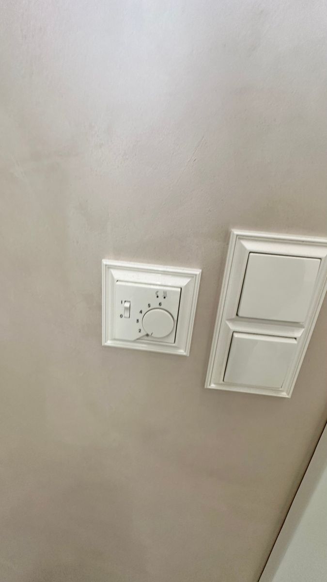 1832205913243553