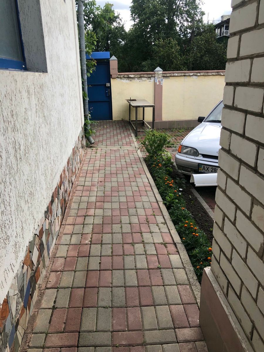 1836076823868553