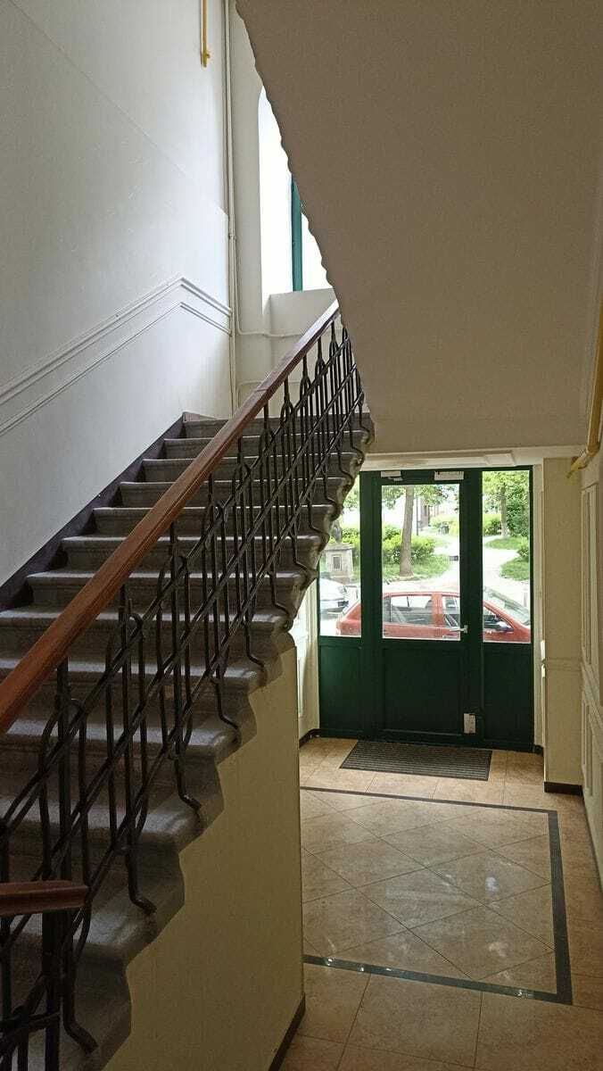 1836426971239553