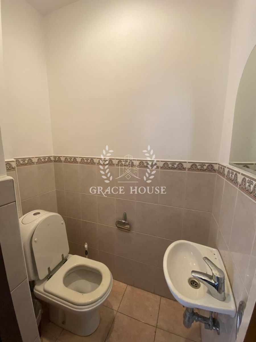 1837631053865553