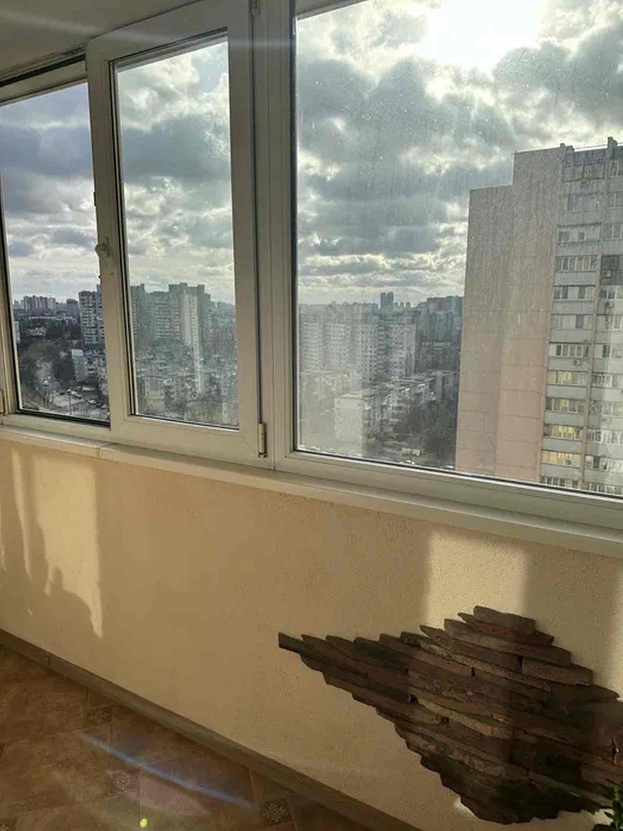 1826466317101557