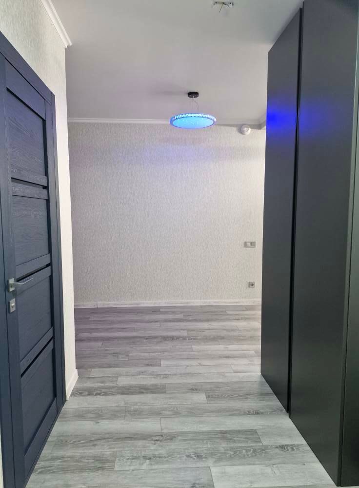 1835721072948558
