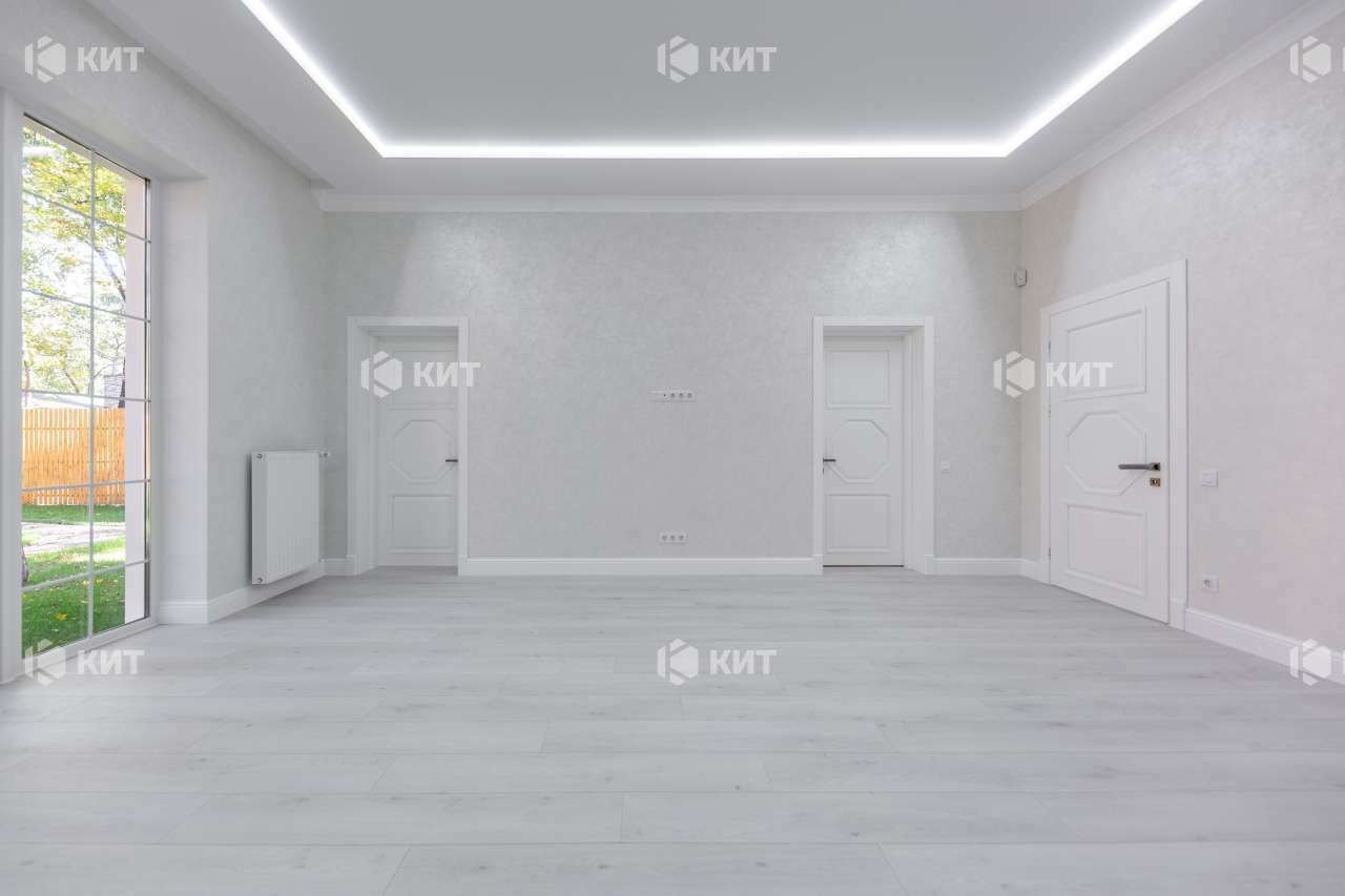 1837339236001558