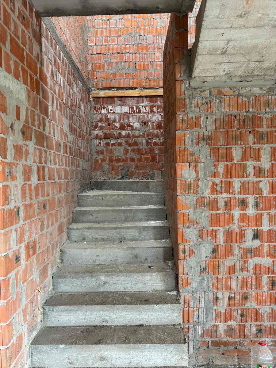 1837905533456558