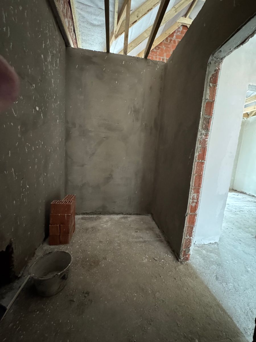 1834915995718559