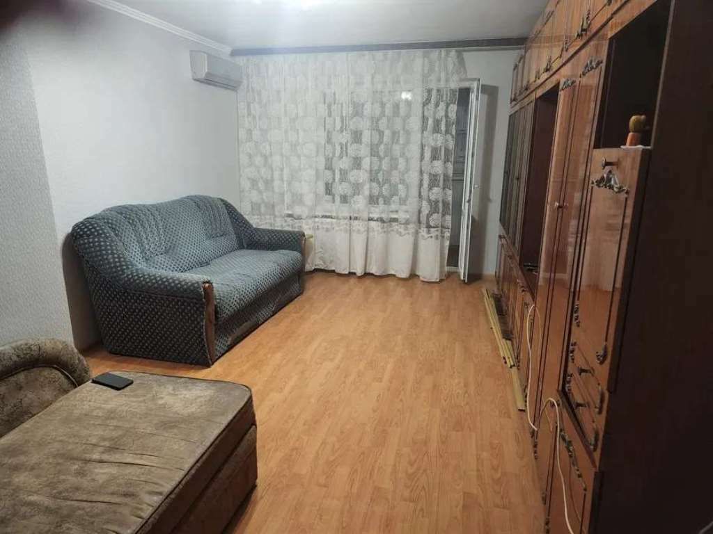 1837973847166559