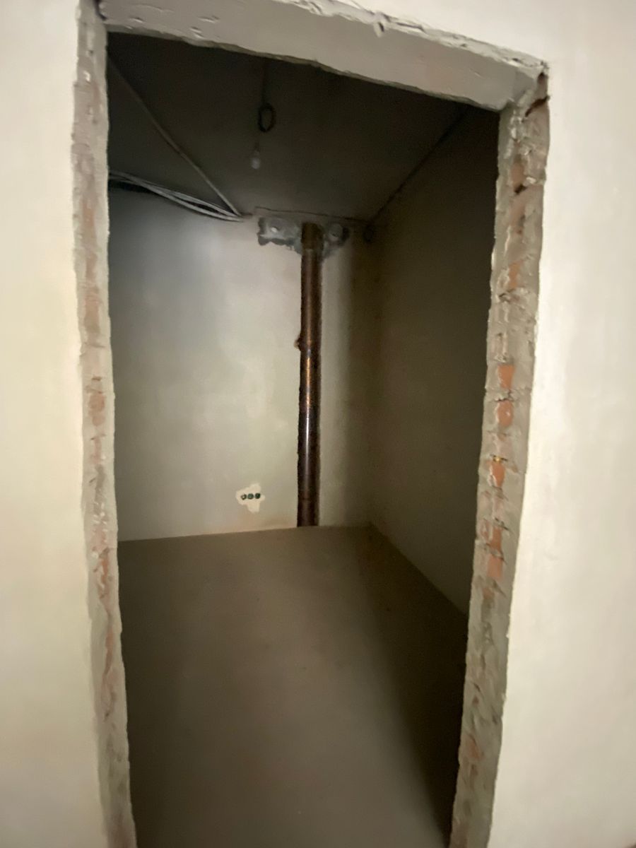 1837073005013056