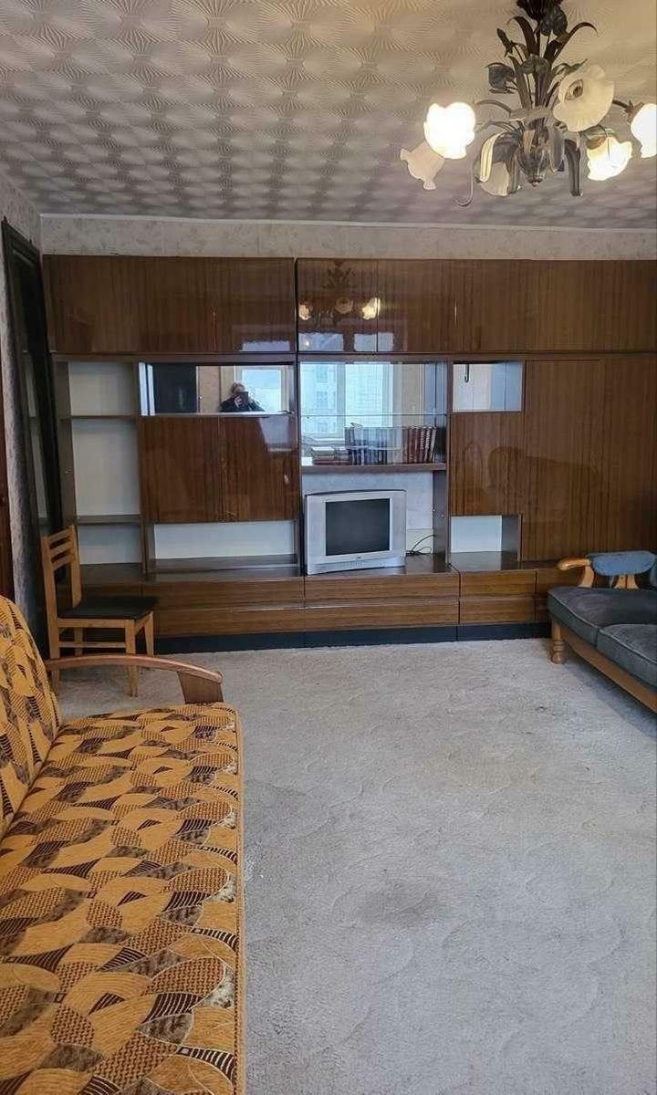 1831539153090560