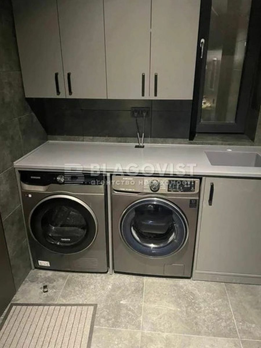 1835993097994560