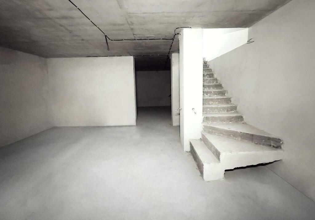 1836365463330560