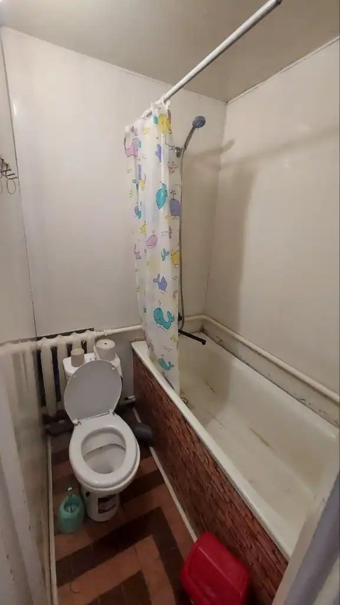 1837722353815560