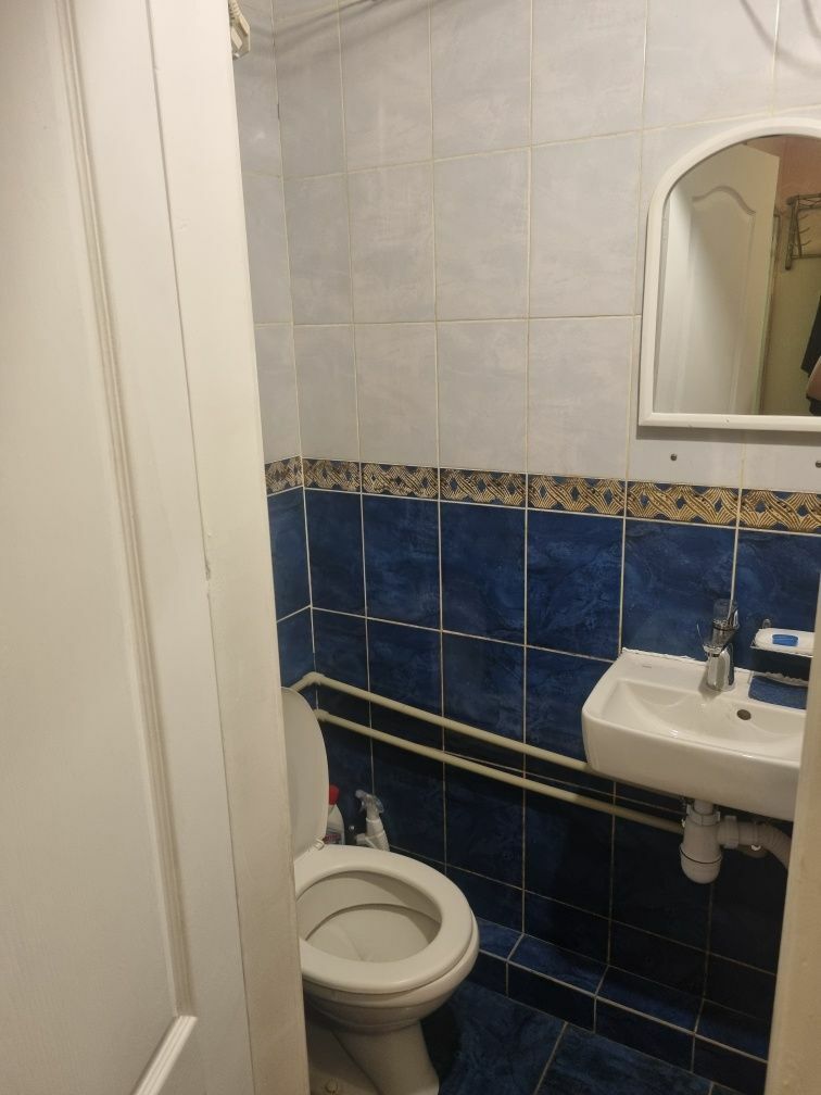 1837177303270561