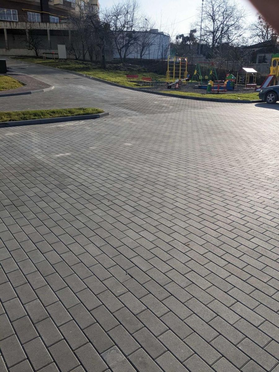 1839705493065561