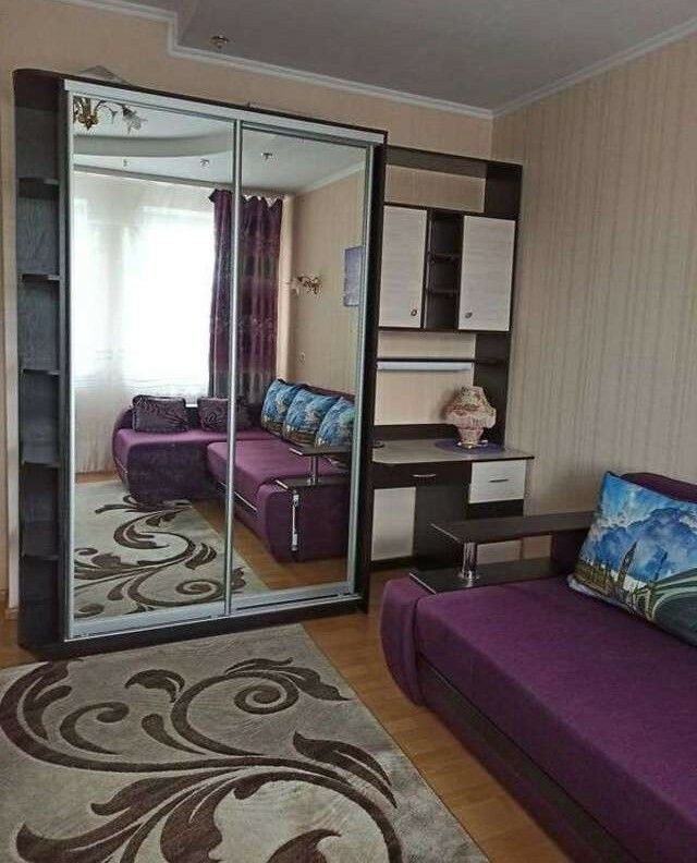 1827849189803562