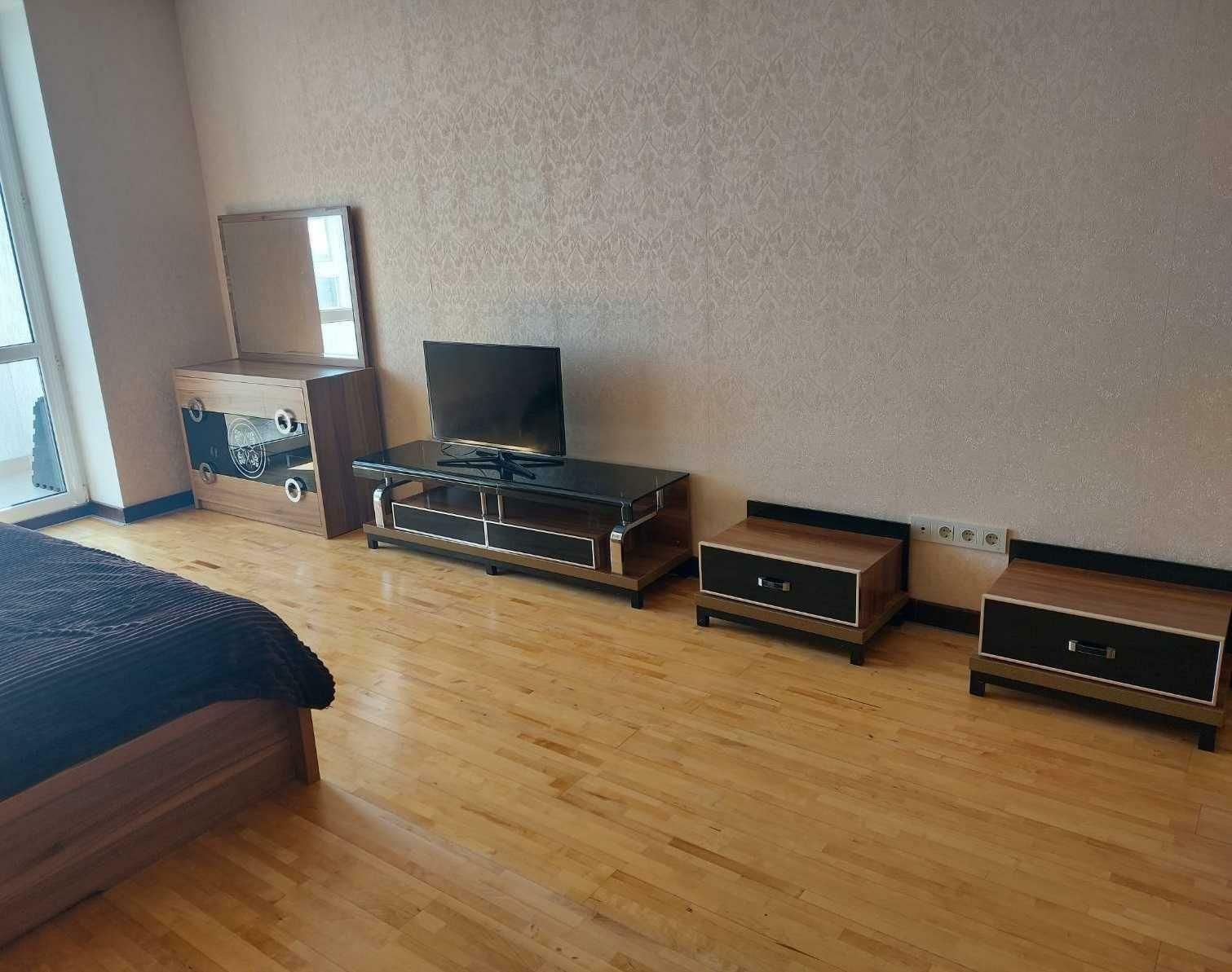 1830859457164563
