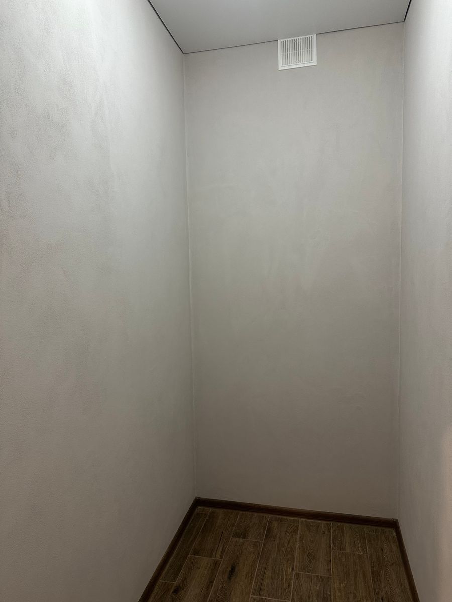 1831581105985564