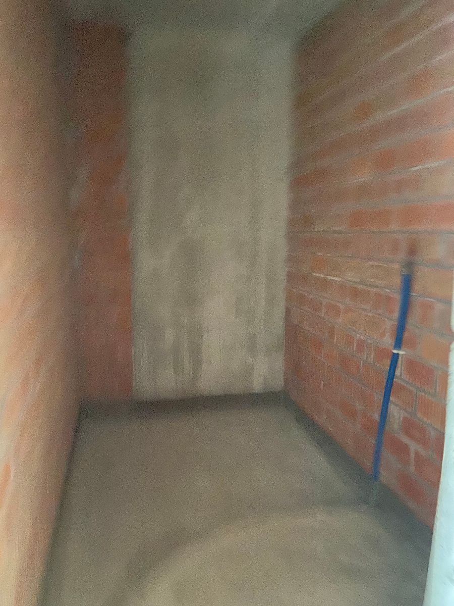 1838708657402564