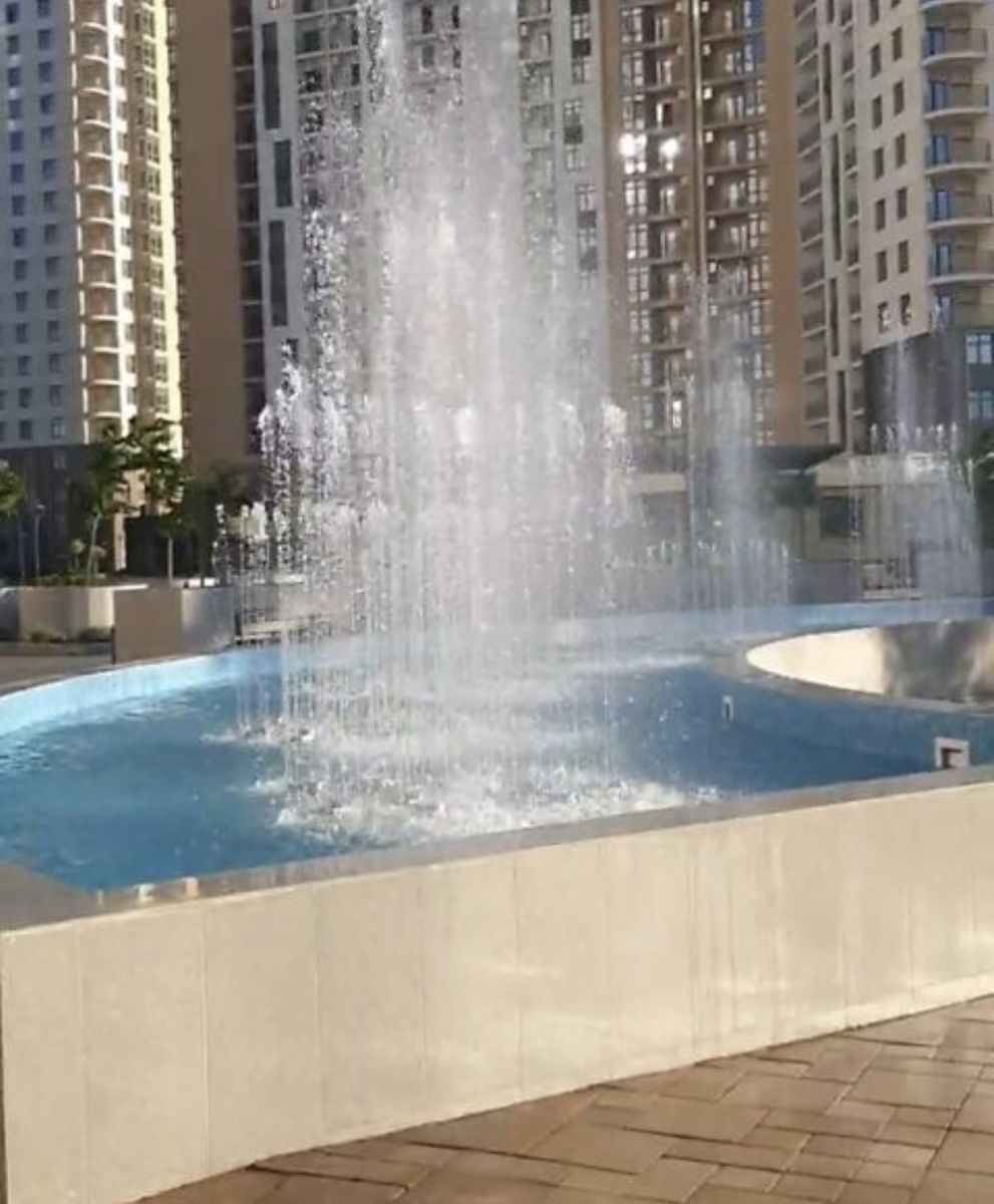 1839077452277565