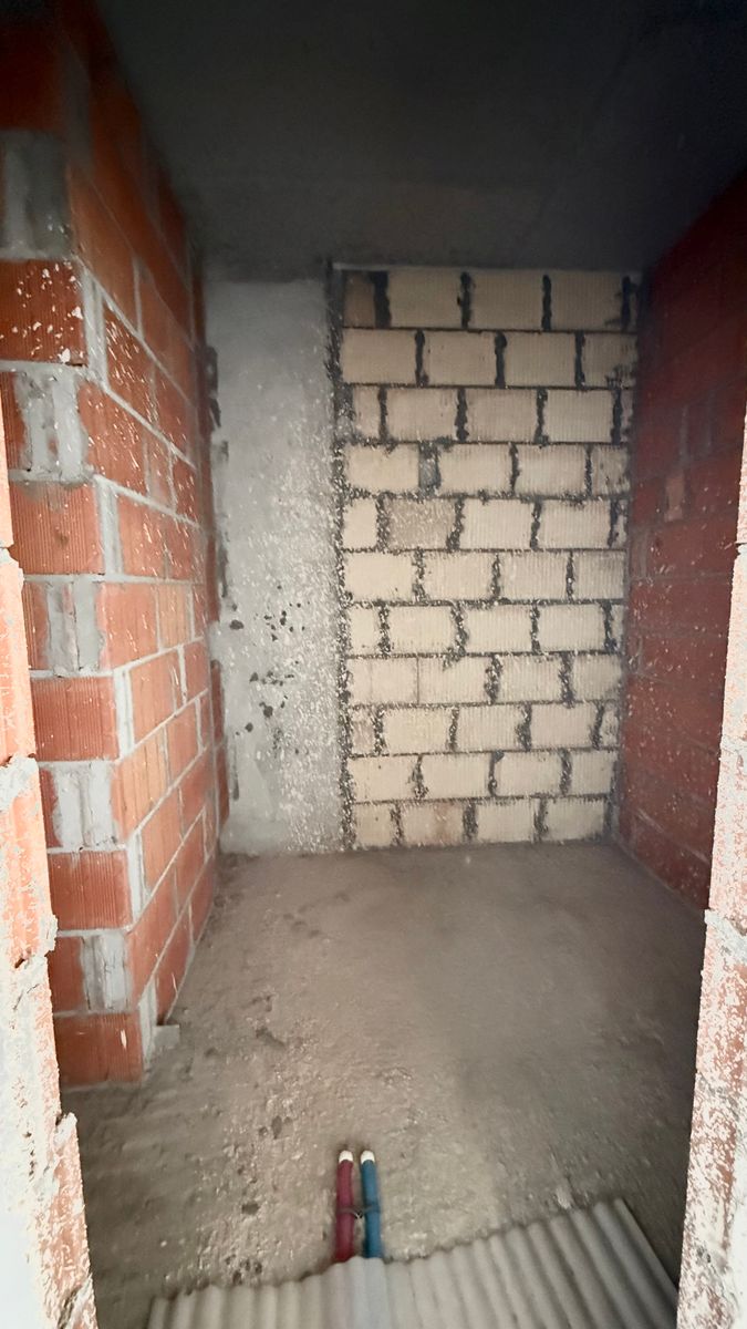 1835429344517567