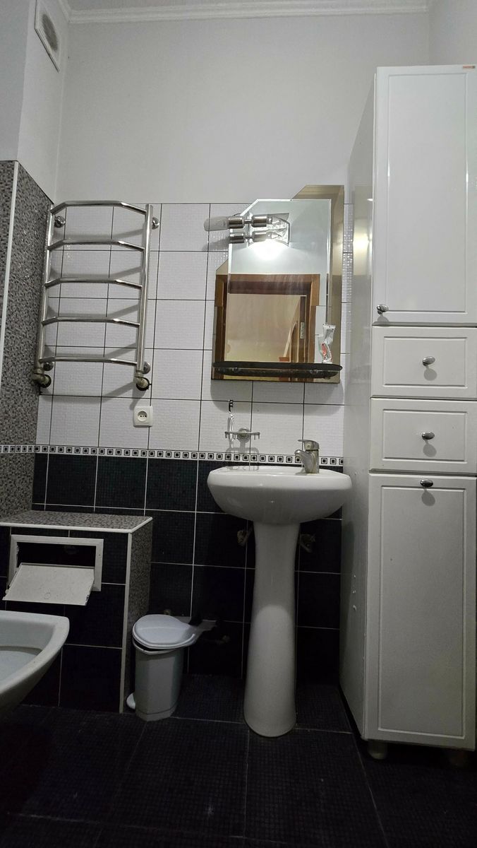 1838377716326567