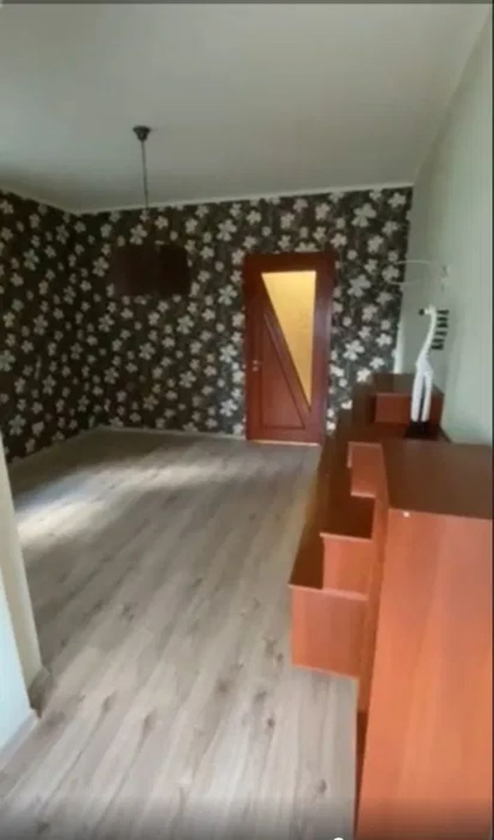 1838969110674567