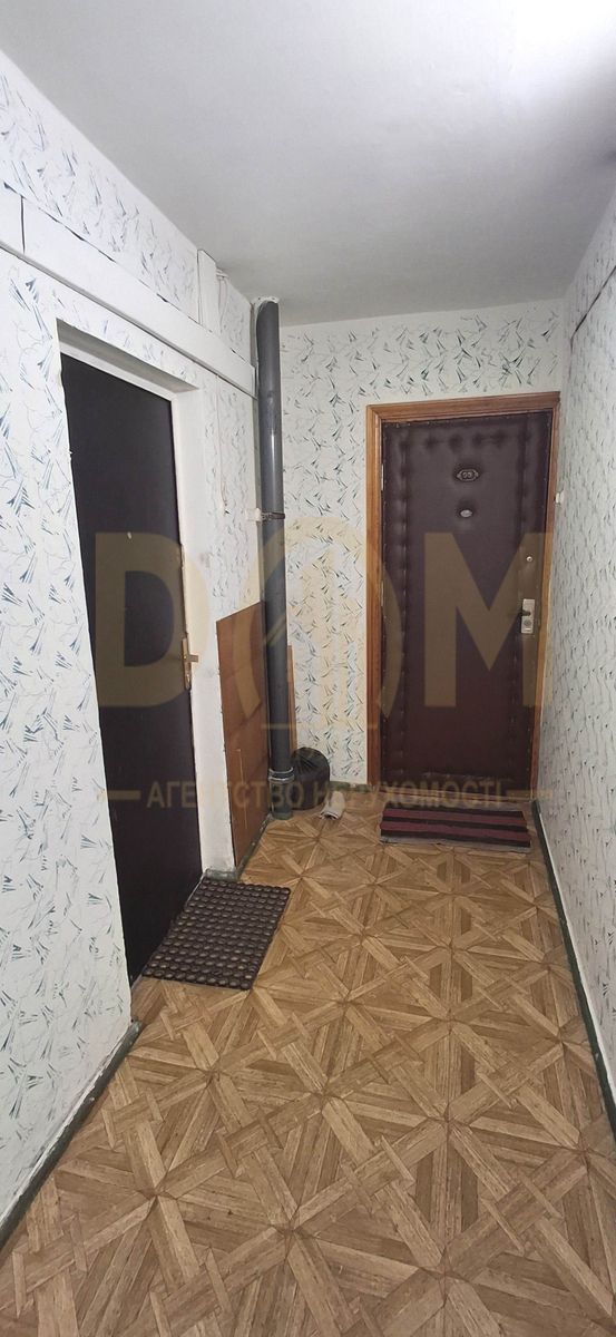 1832381824885569