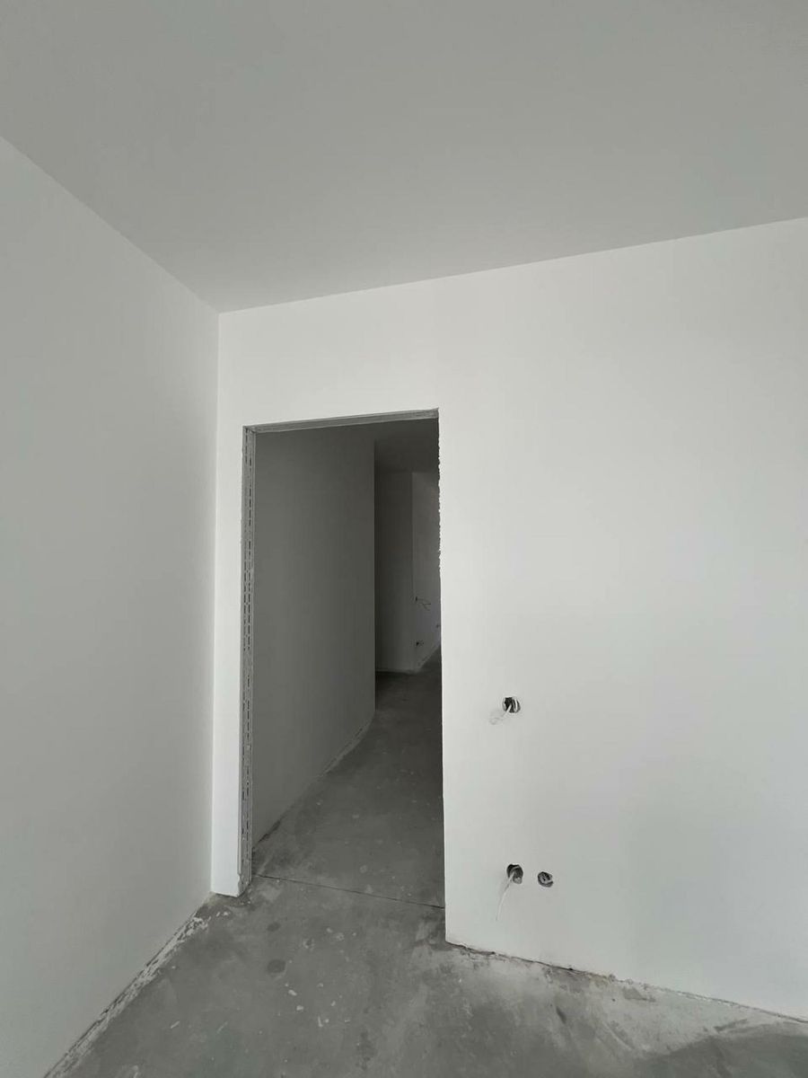 1834291022547569