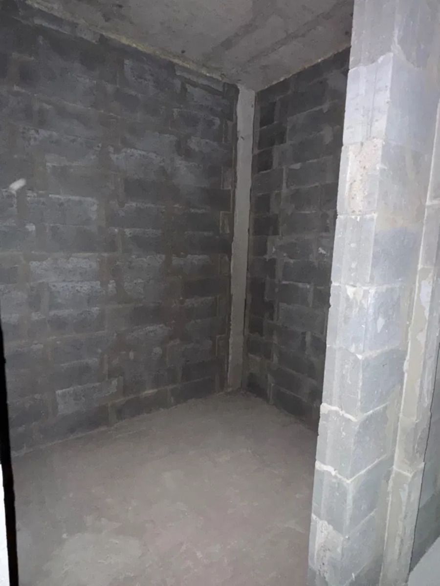 1835715646558057