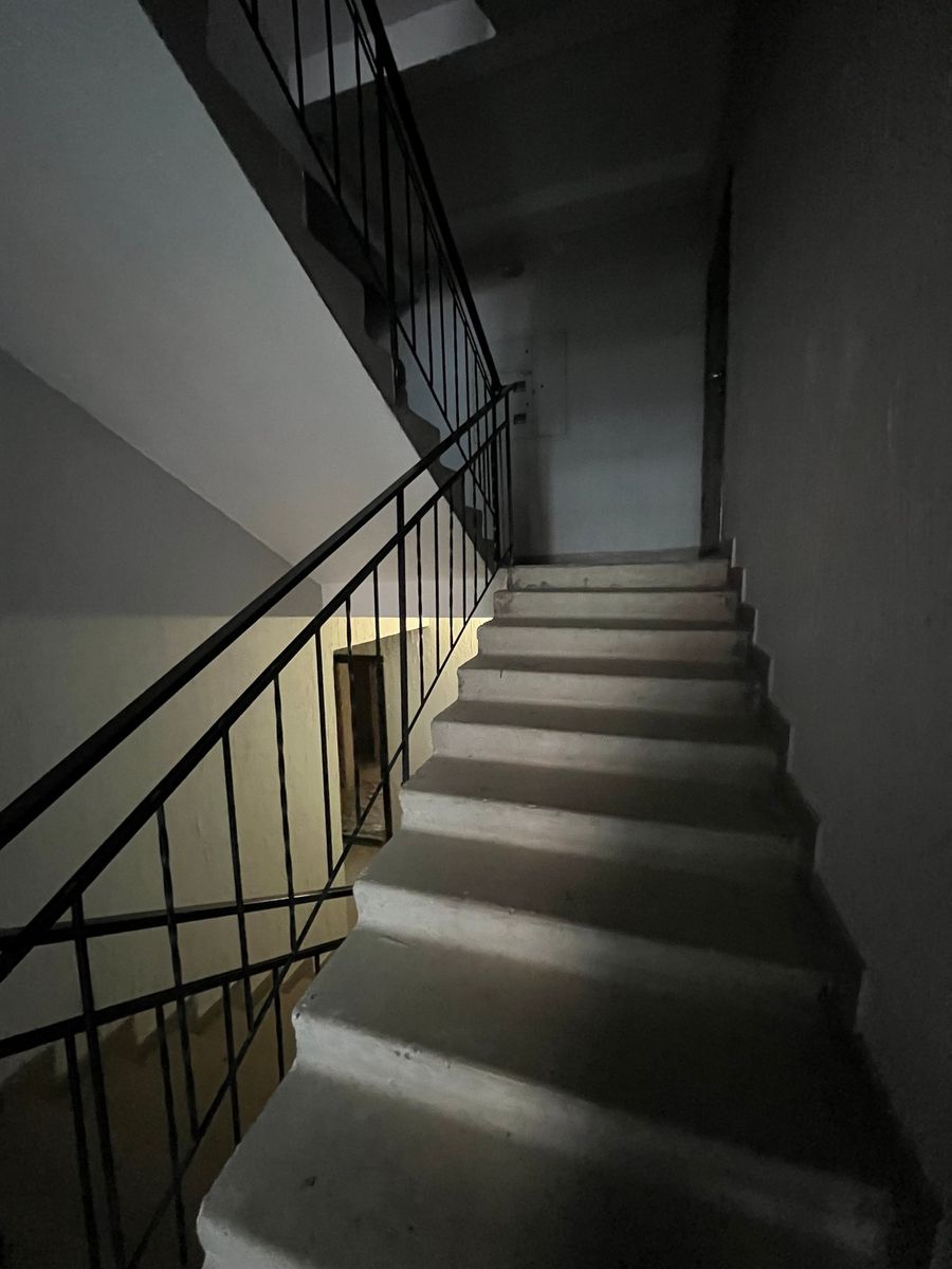 1831996536375570