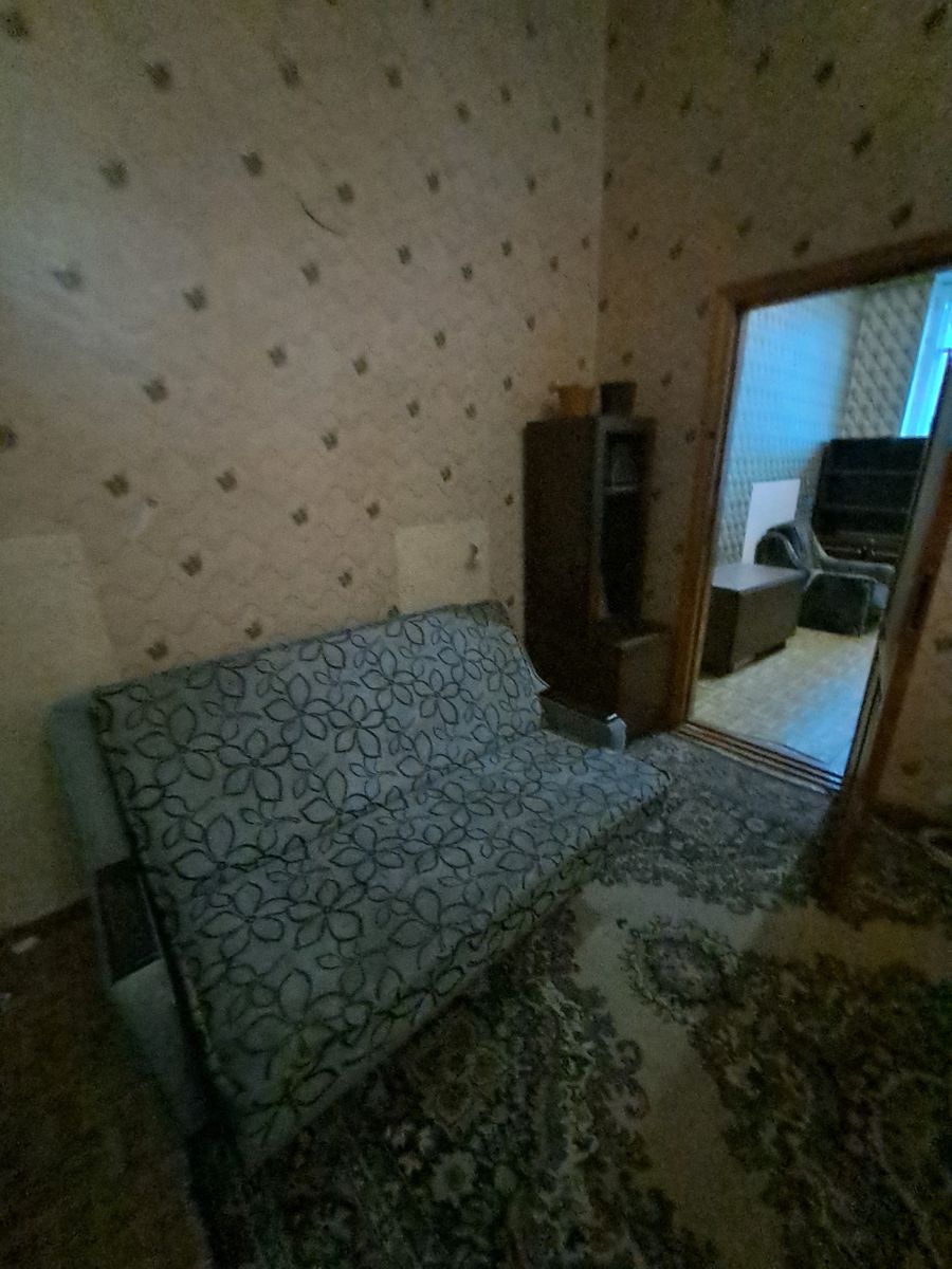 1835430078732570