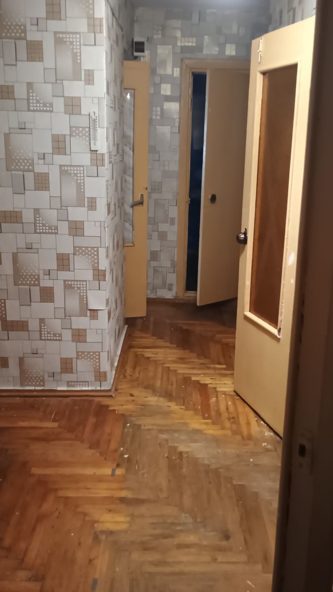 1835893899472570