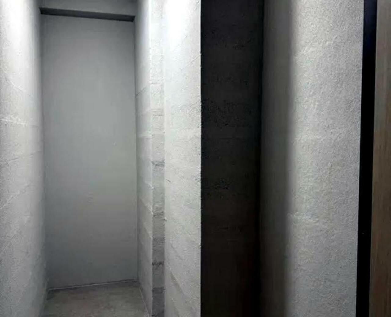 1836448232098570