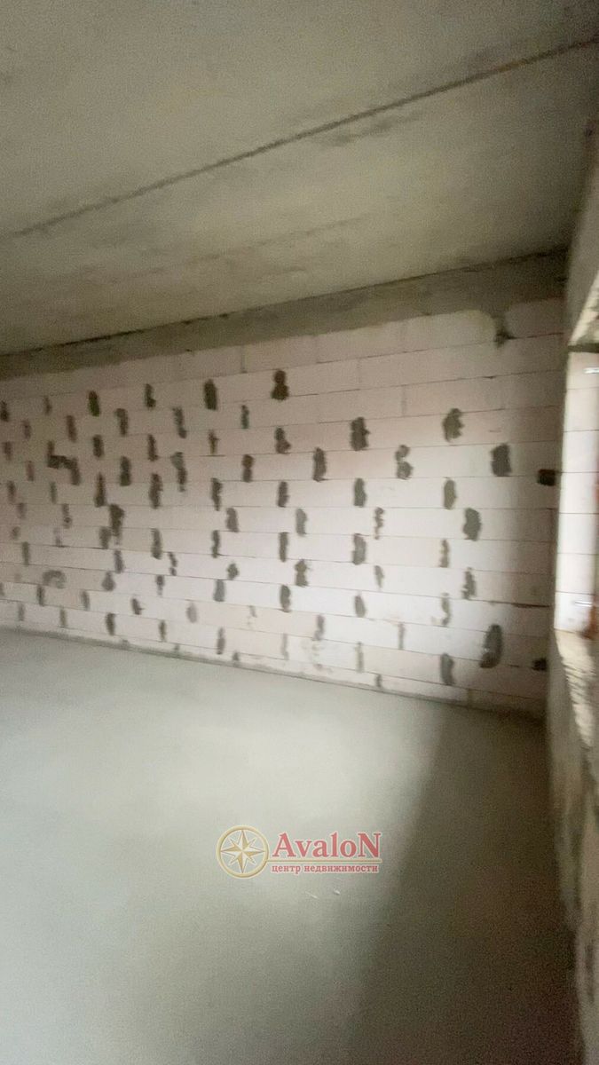 1830739125944571