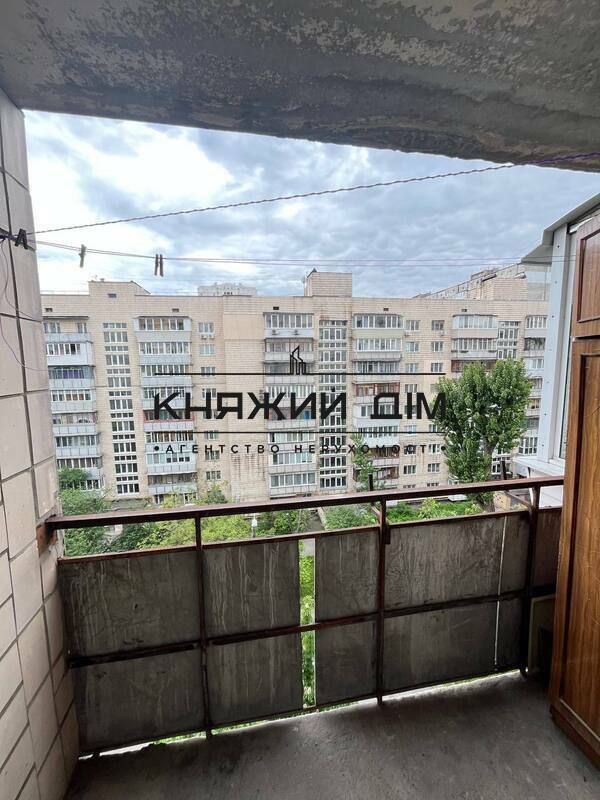 1832650876711571