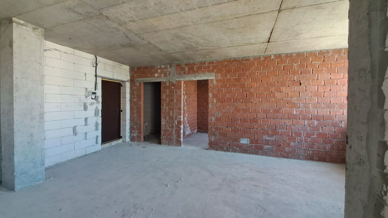 1834542266167571