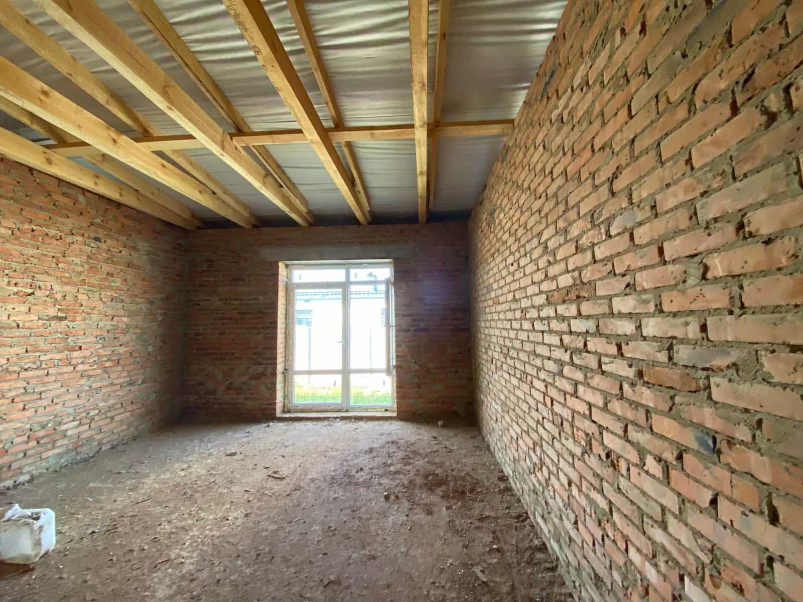 1835354400335572