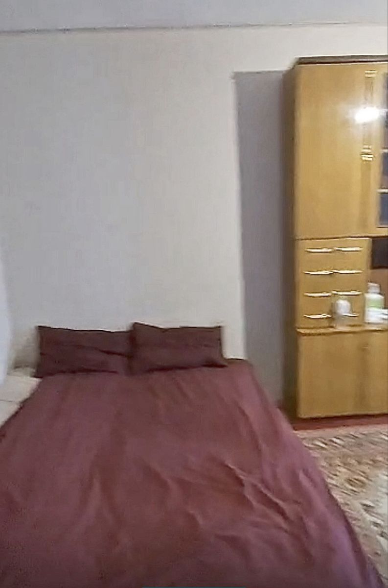 1837085582105572