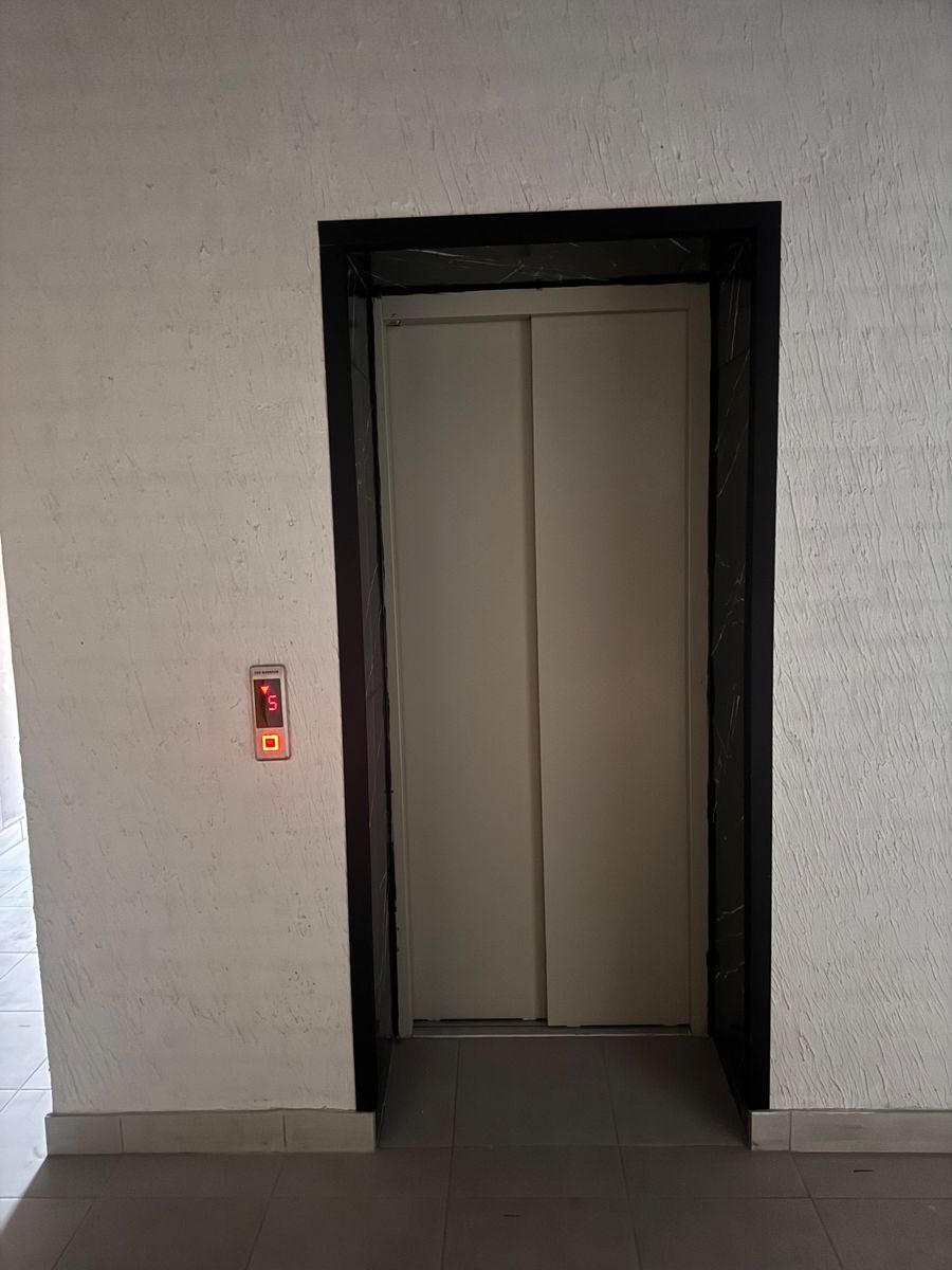 1838183330549572