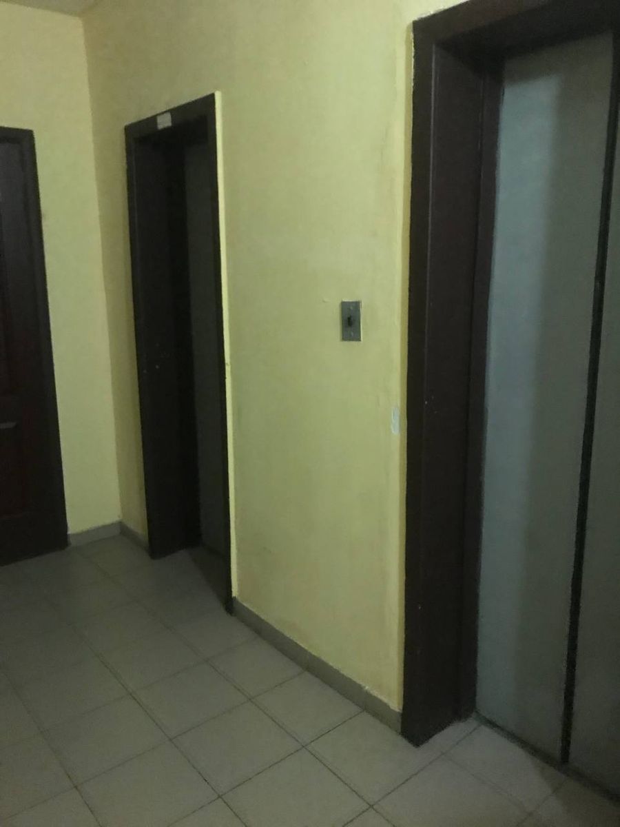 1835075571536574