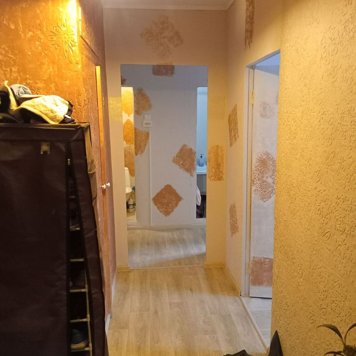 1832829018417575