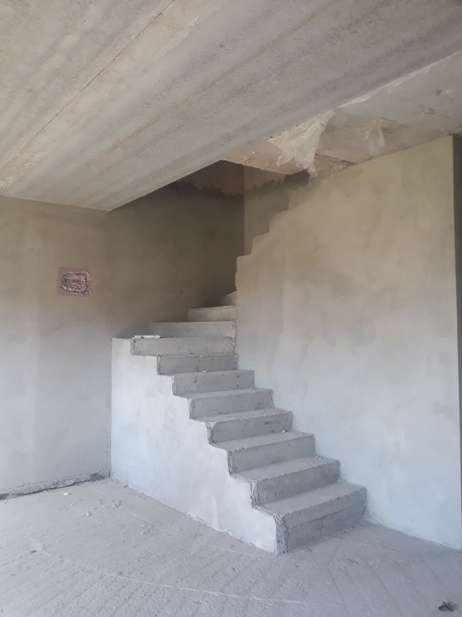 1834533598869575