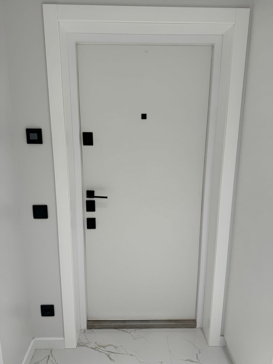 1837243141612575