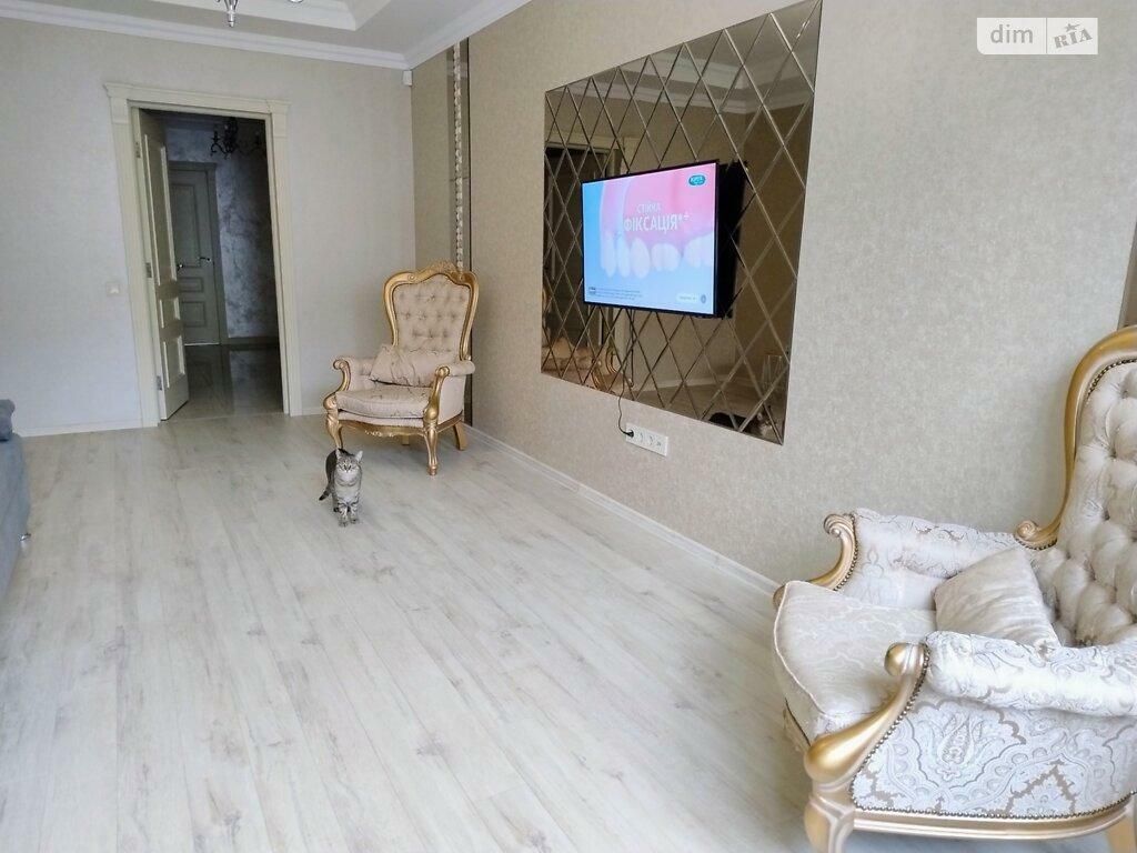 1830649882503576