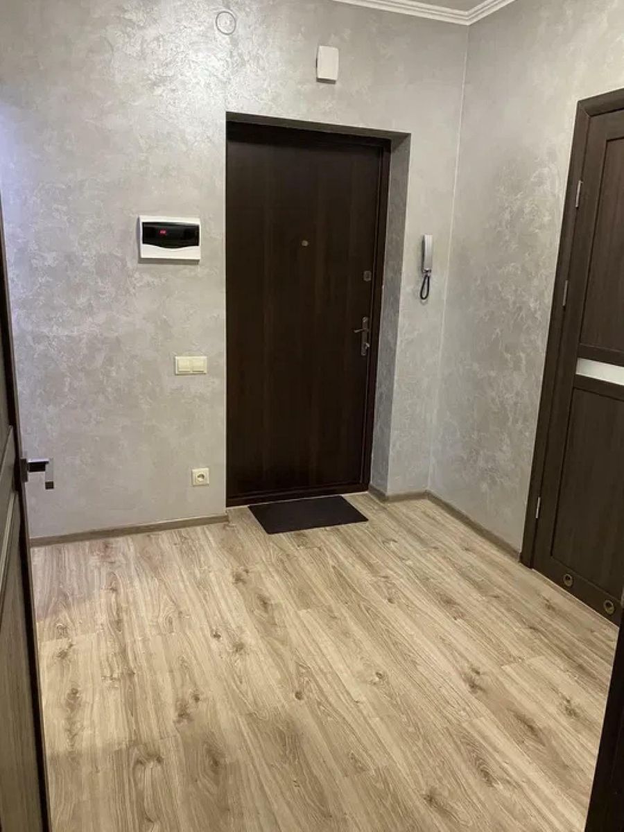 1831923978789576