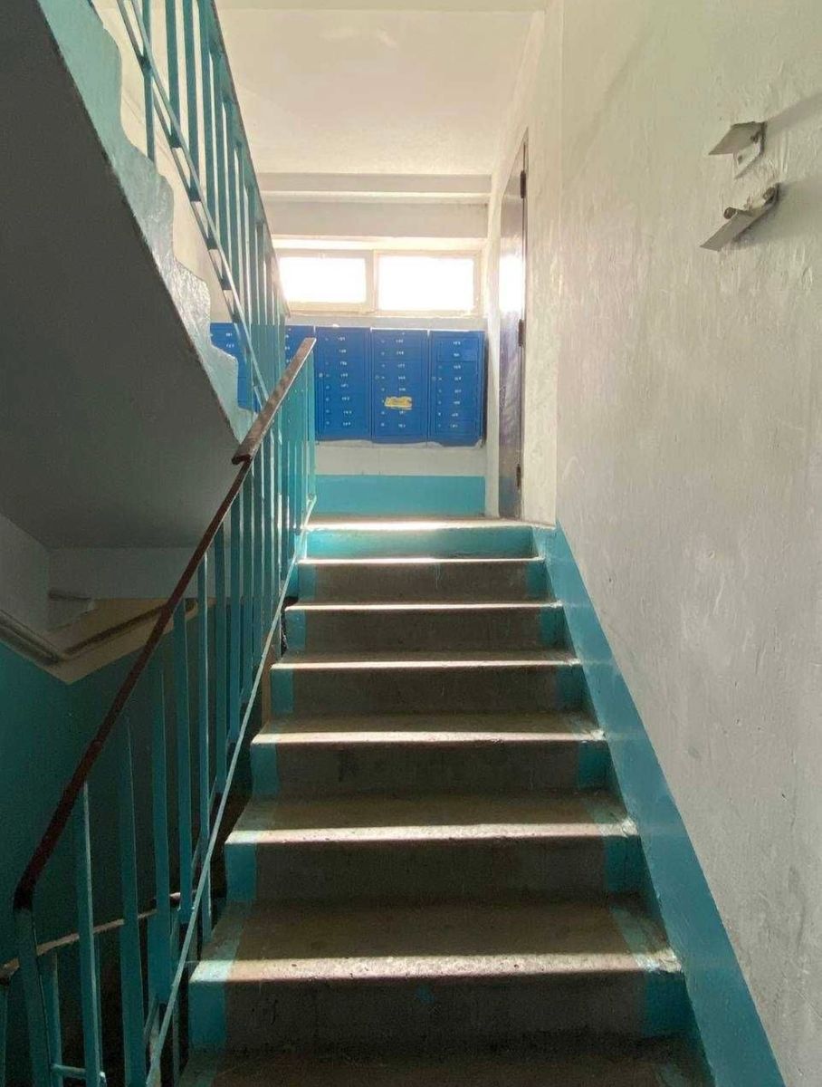 1832745702260576