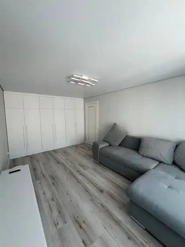 1834641938359576