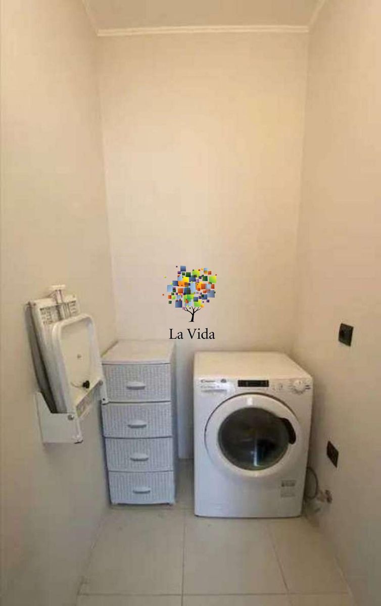 1840337731401576