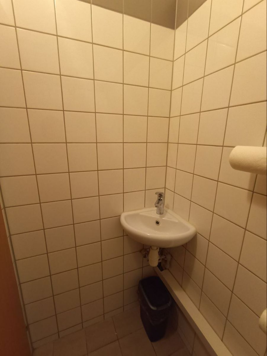 1837619209498577