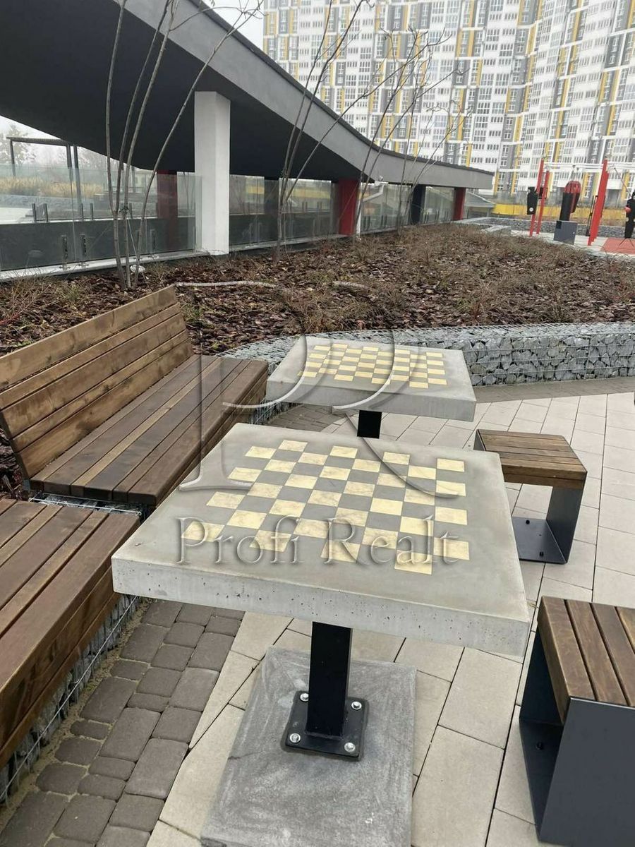 1835072239522578