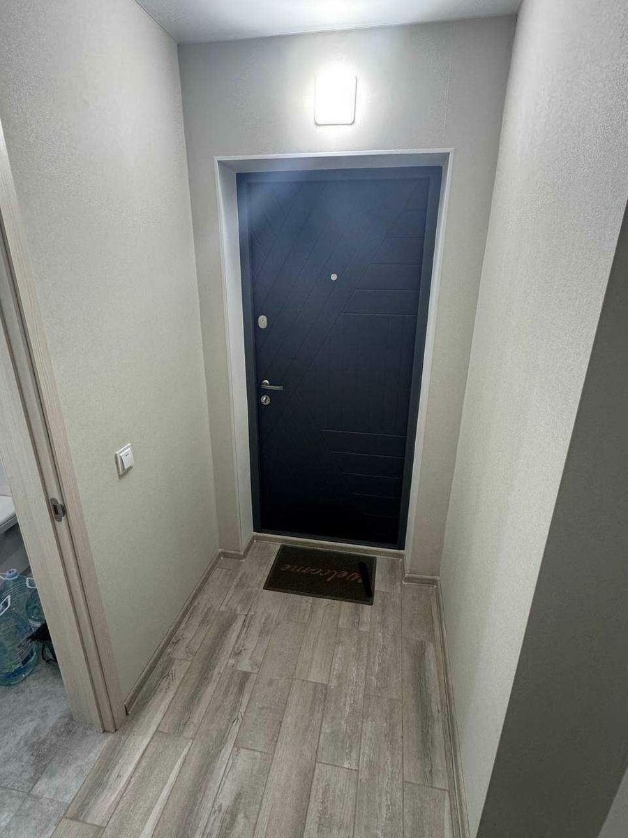 1835891438096579